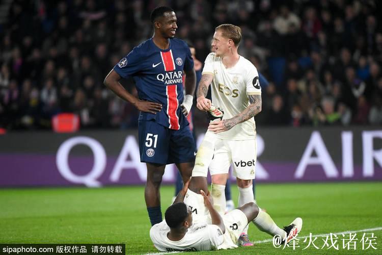 法甲-巴黎1-3尼斯 赛季联赛不败金身遭破